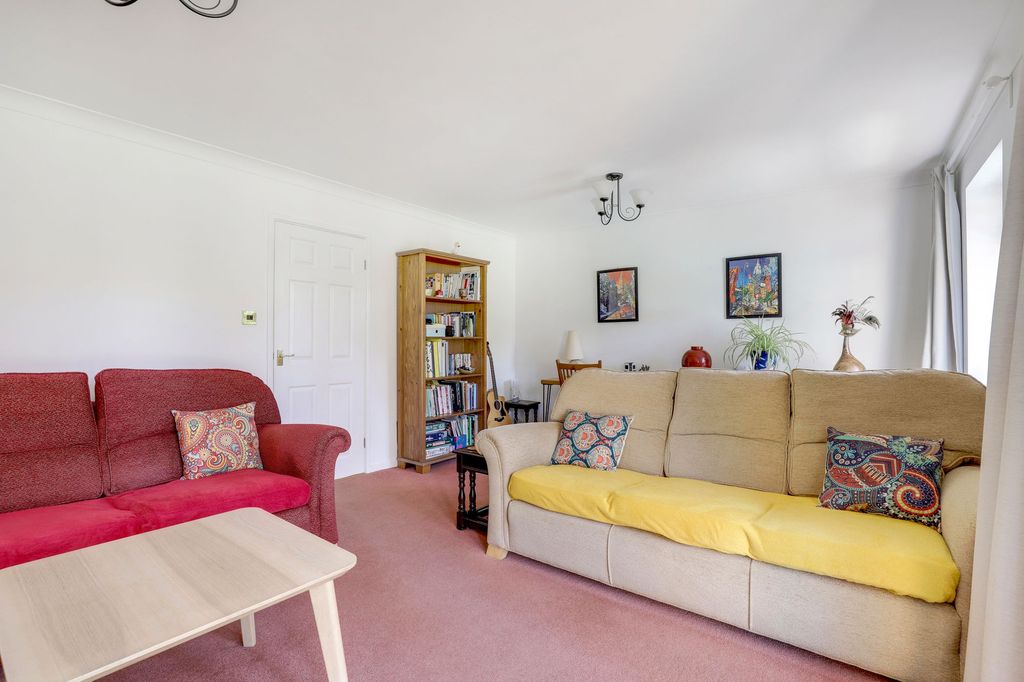 Property photo 3 of 18