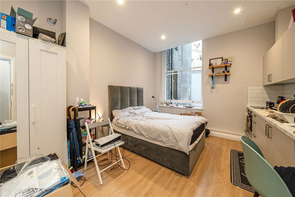 Property photo 1 of 3