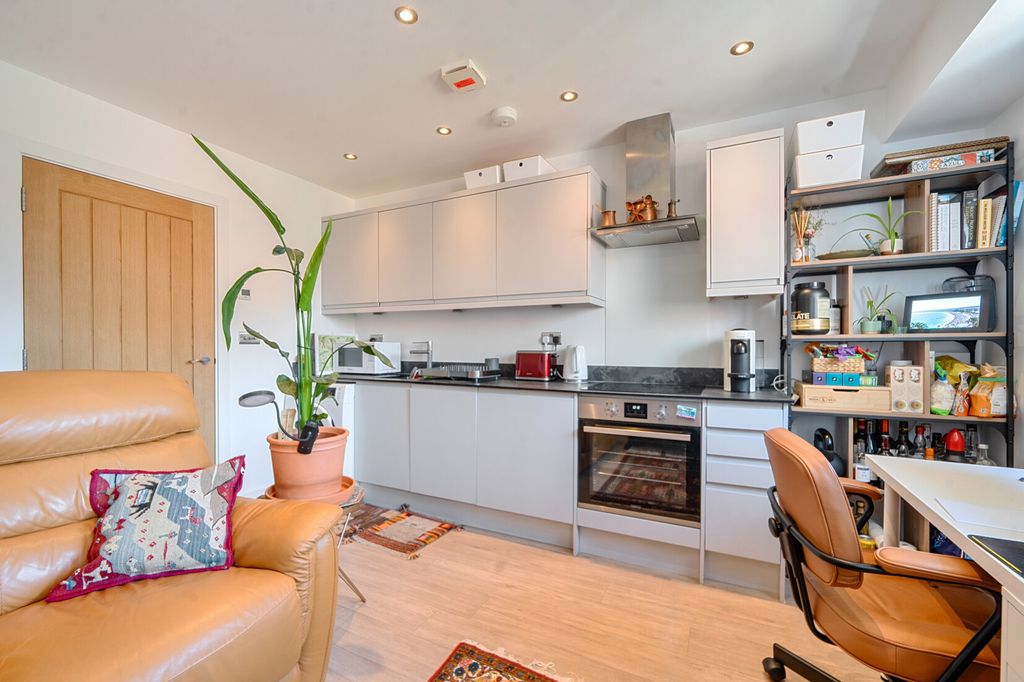 Property photo 3 of 14 Reception/Kitchen