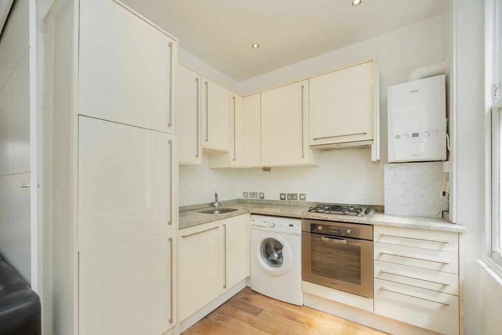 Property photo 3 of 5