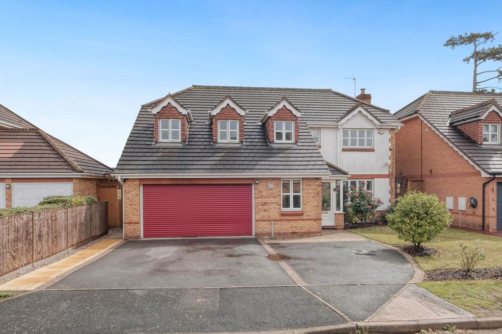 Property photo 1 of 32