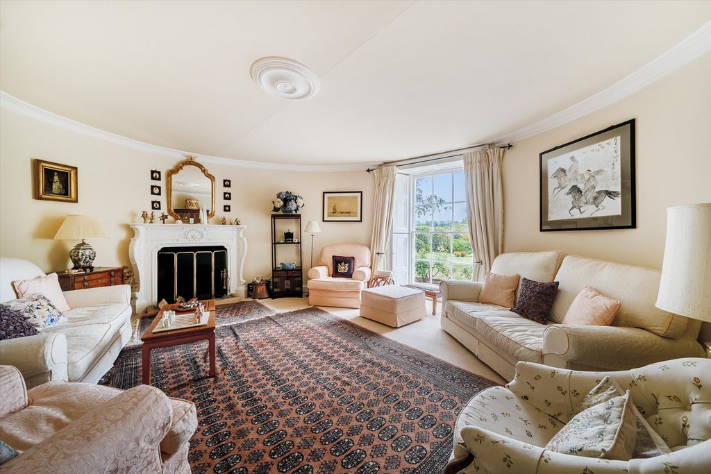 Property photo 2 of 25 Image