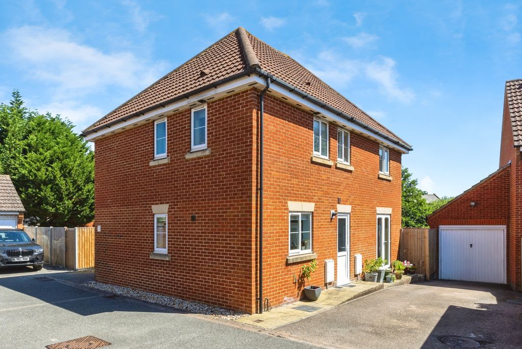 Property photo 1 of 22