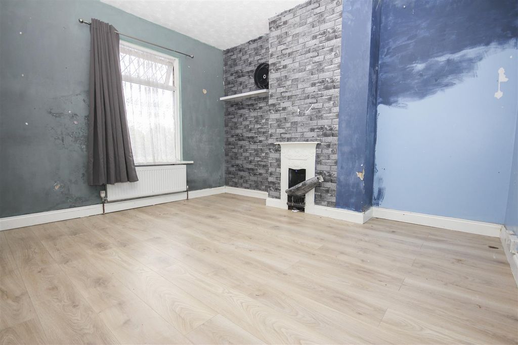 Property photo 2 of 9 Img_8196.Jpg