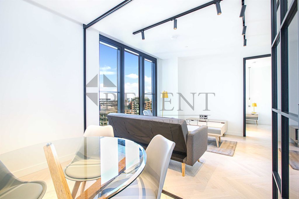 Property photo 3 of 9 Open Plan
