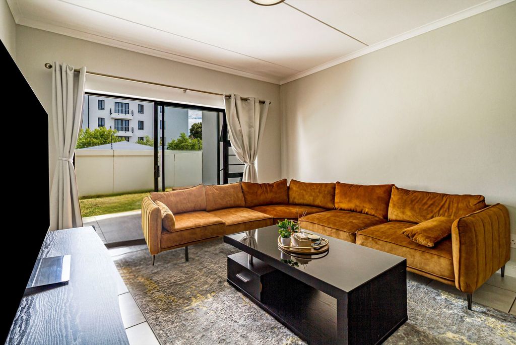 Property photo 3 of 34