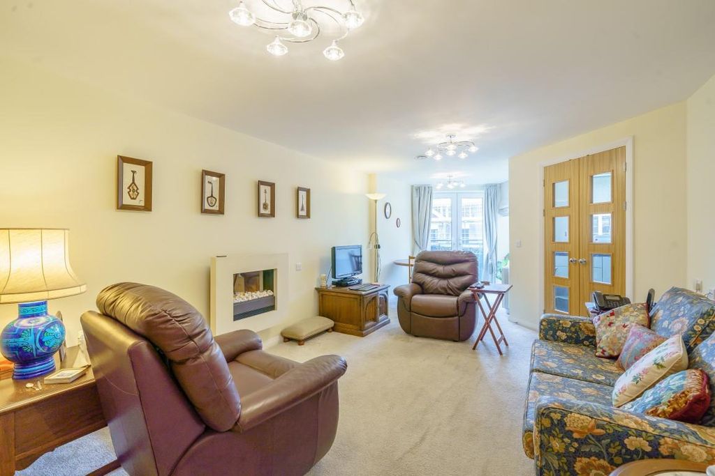 Property photo 2 of 27 8504812_Interior_10 (Medium).Jpg