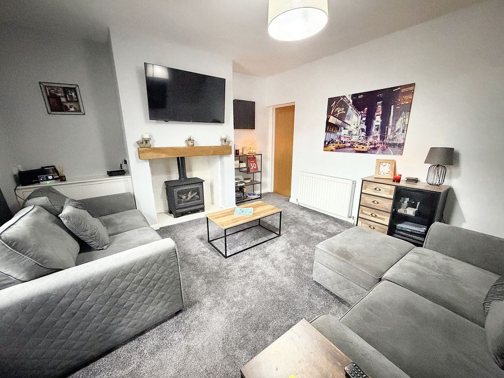 Property photo 2 of 10 Lounge