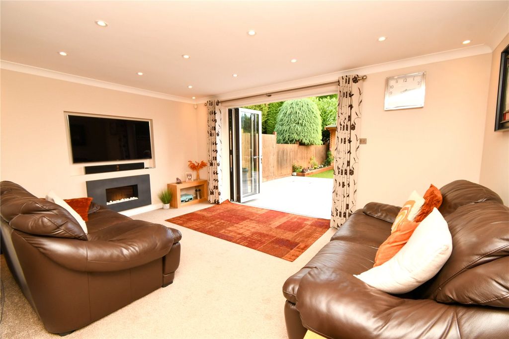 Property photo 2 of 16 Picture No. 04