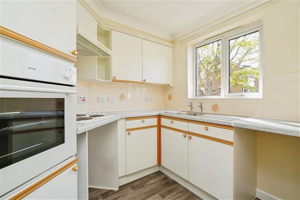 Property photo 1 of 15 (Main)