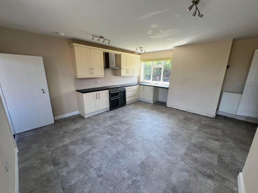 Property photo 3 of 18 Img_5963