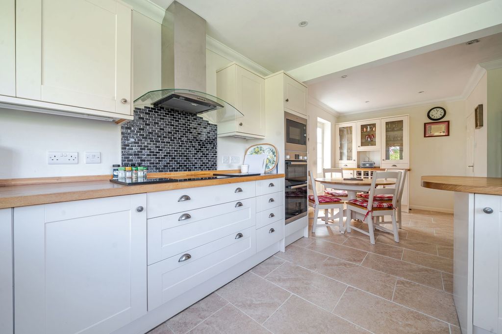 Property photo 2 of 13 Kitchen
