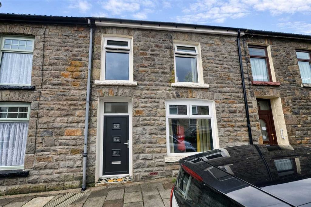 Property photo 1 of 17 Main Picture