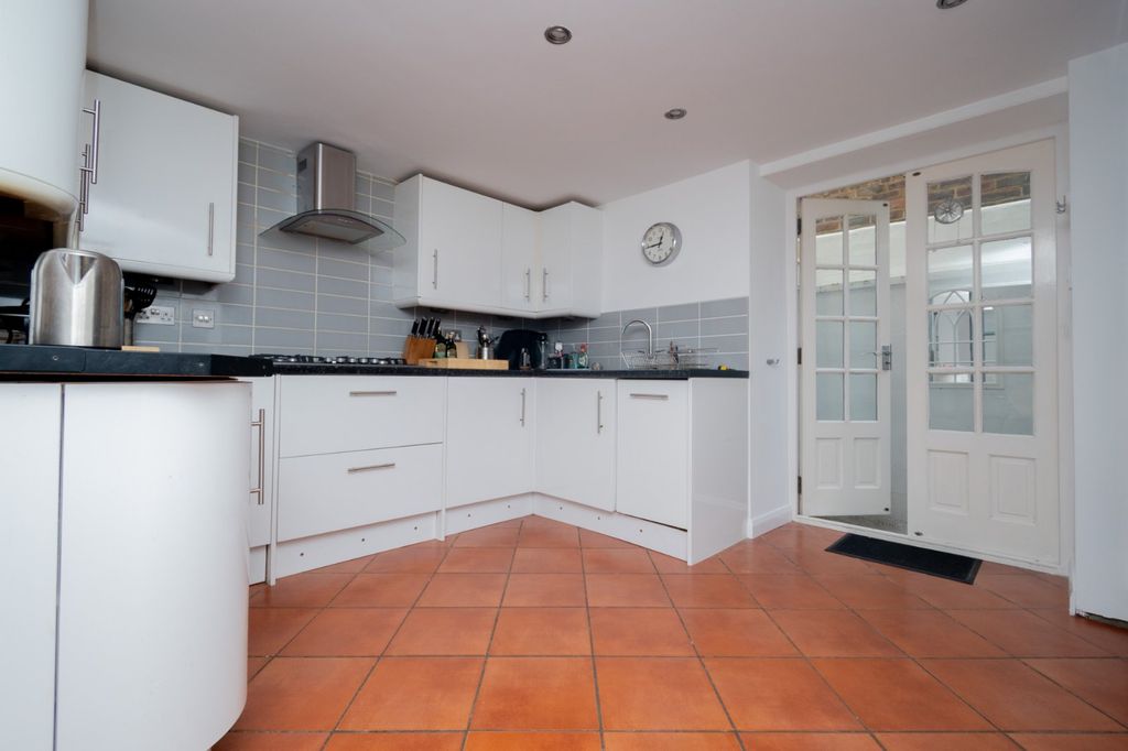 Property photo 2 of 17 Picture 2