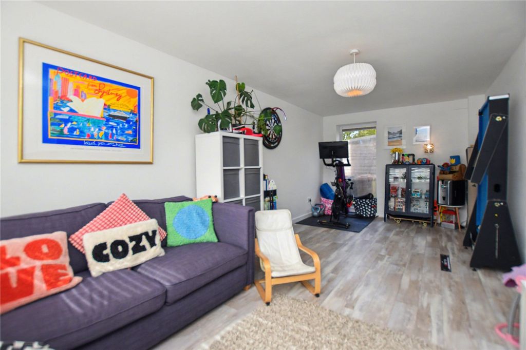 Property photo 2 of 20 Picture No. 86