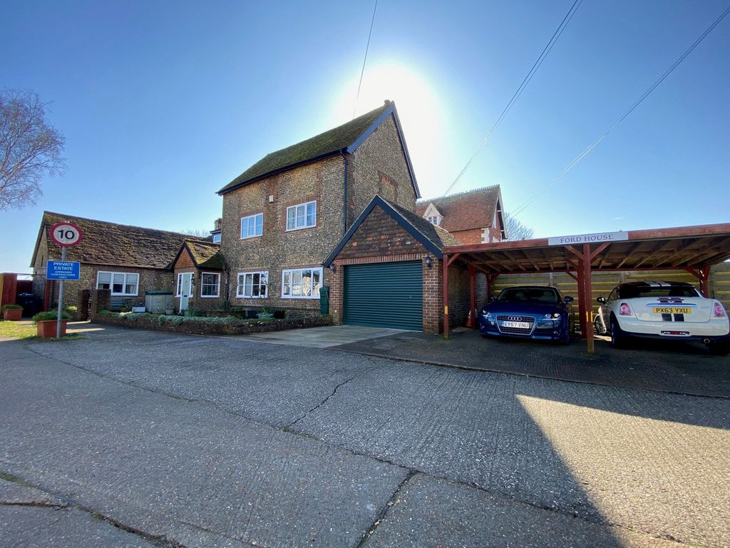 Property photo 1 of 28