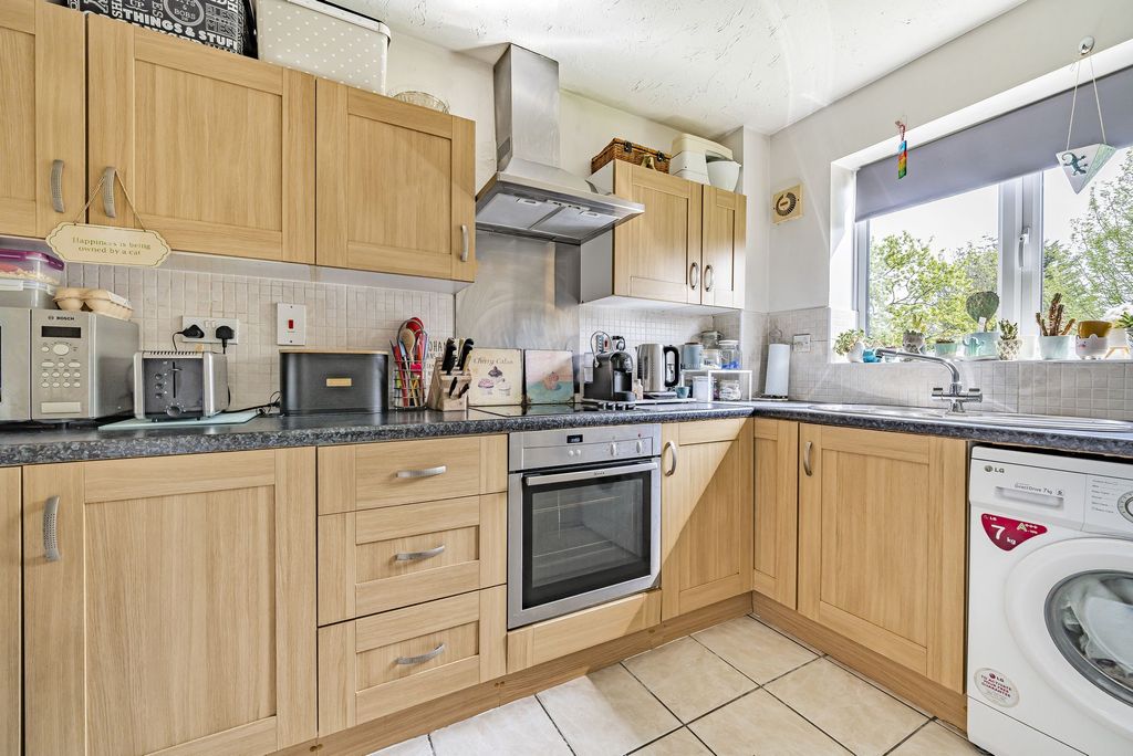 Property photo 3 of 21