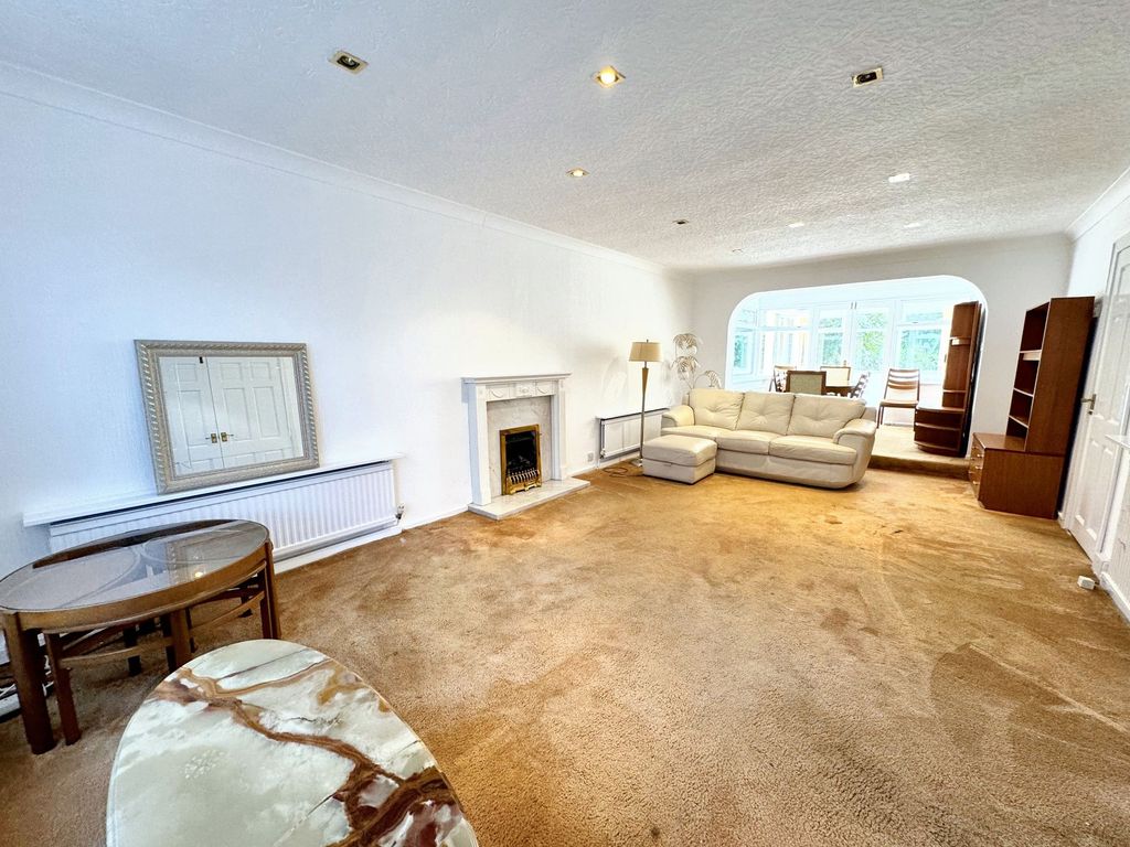 Property photo 3 of 26
