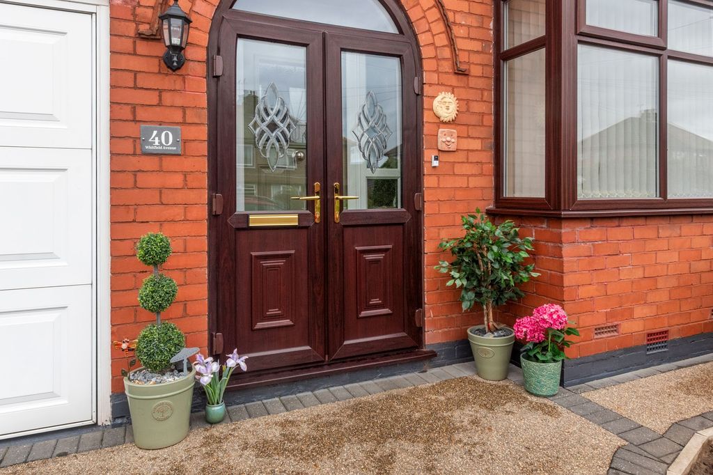 Property photo 2 of 46