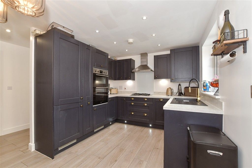 Property photo 2 of 15 Kitchen