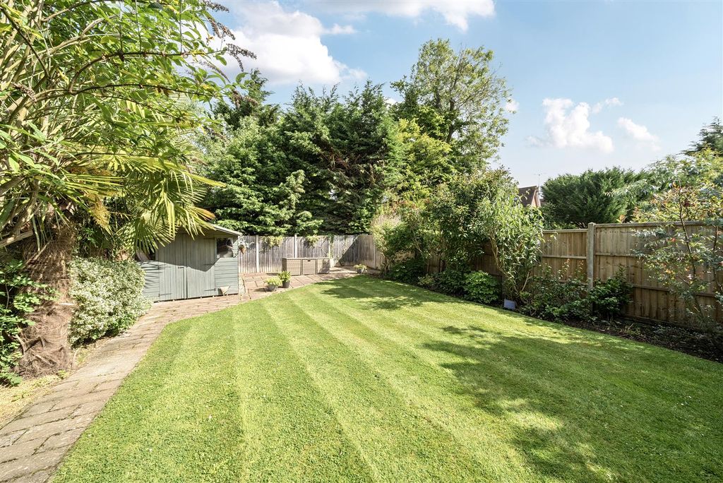 Property photo 3 of 22 Garden:
