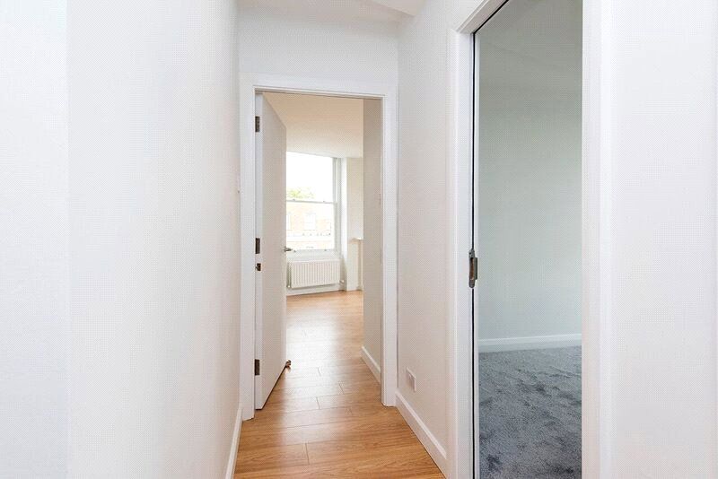 Property photo 3 of 12 Flat 6 46 Chippenham 3