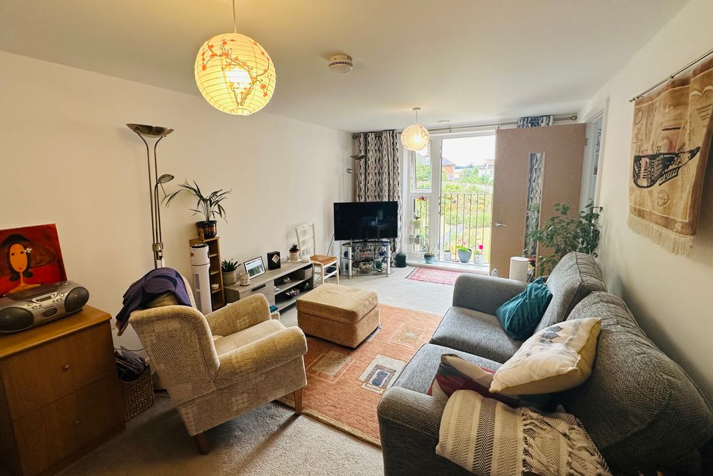 Property photo 2 of 11