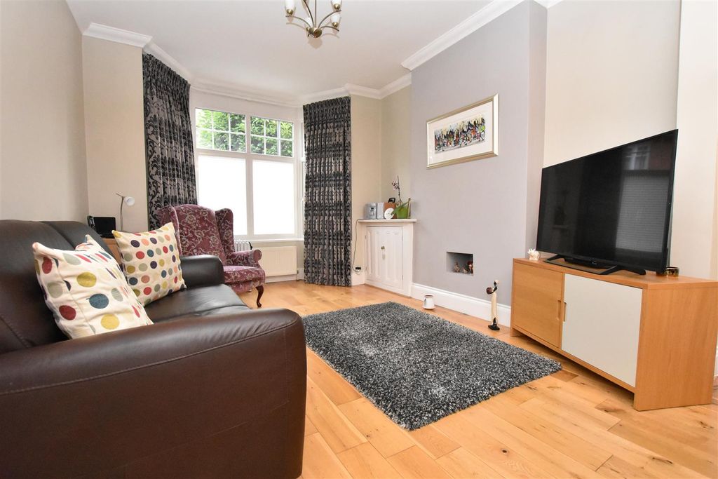 Property photo 3 of 18 Living Area