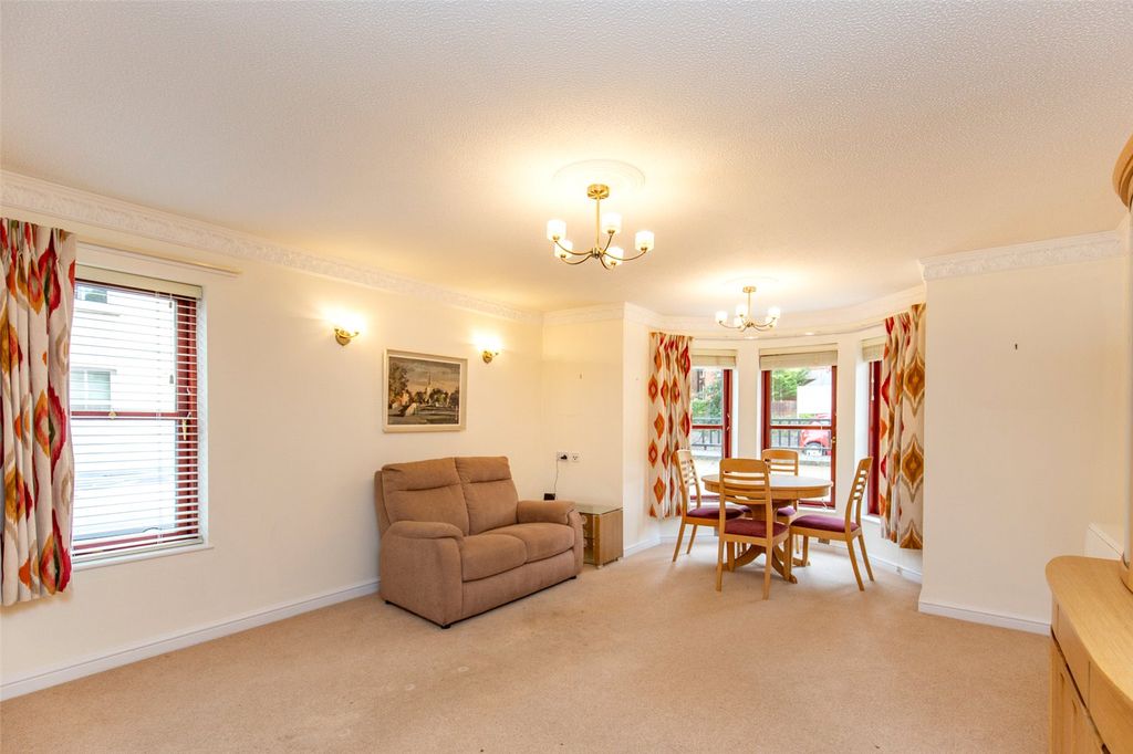 Property photo 3 of 11 Picture No. 15