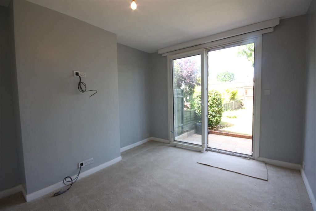 Property photo 2 of 10 1613511
