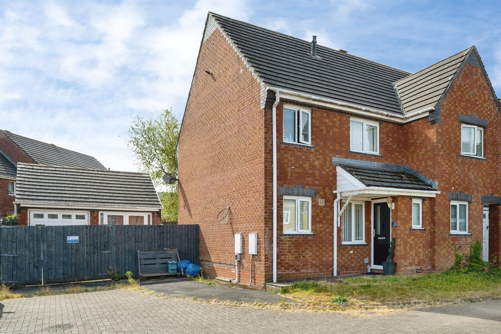 Property photo 2 of 17