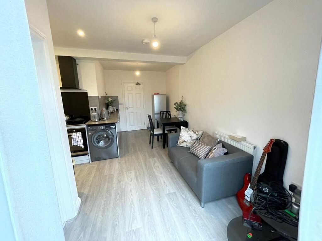 Property photo 3 of 8