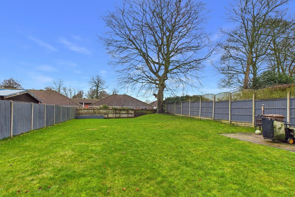 Property photo 2 of 28