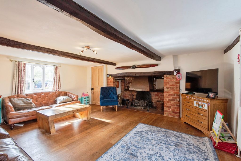 Property photo 2 of 14