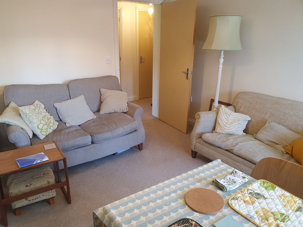 Property photo 3 of 12