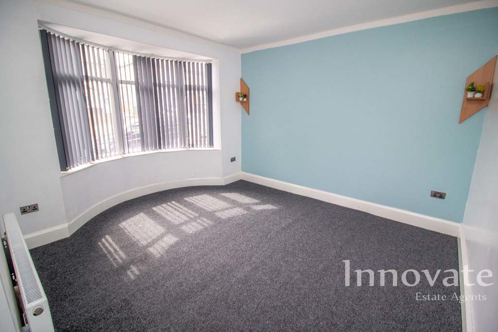 Property photo 3 of 17 Photo 4