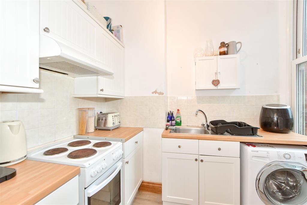 Property photo 3 of 4 Kitchen