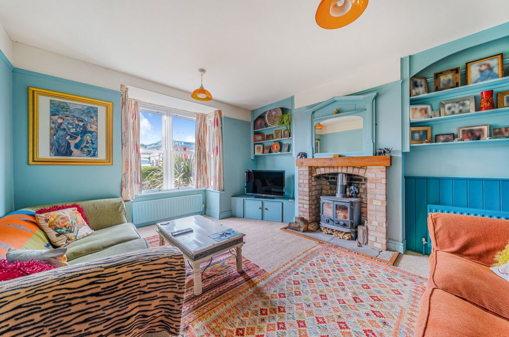 Property photo 2 of 22 1076547 (2)