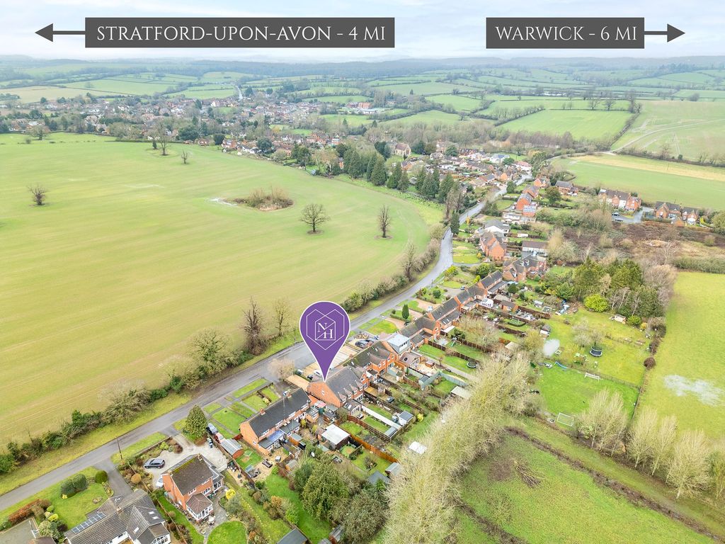 Property photo 2 of 32