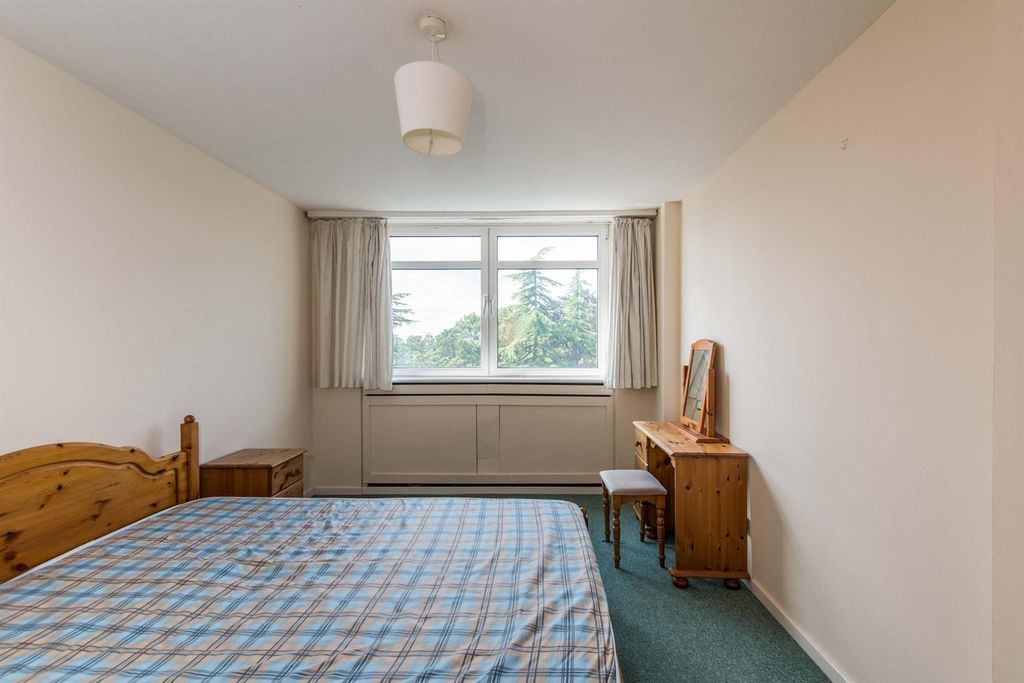 Property photo 2 of 11 Bedroom