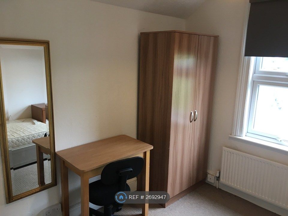 Property photo 2 of 8 Single Room