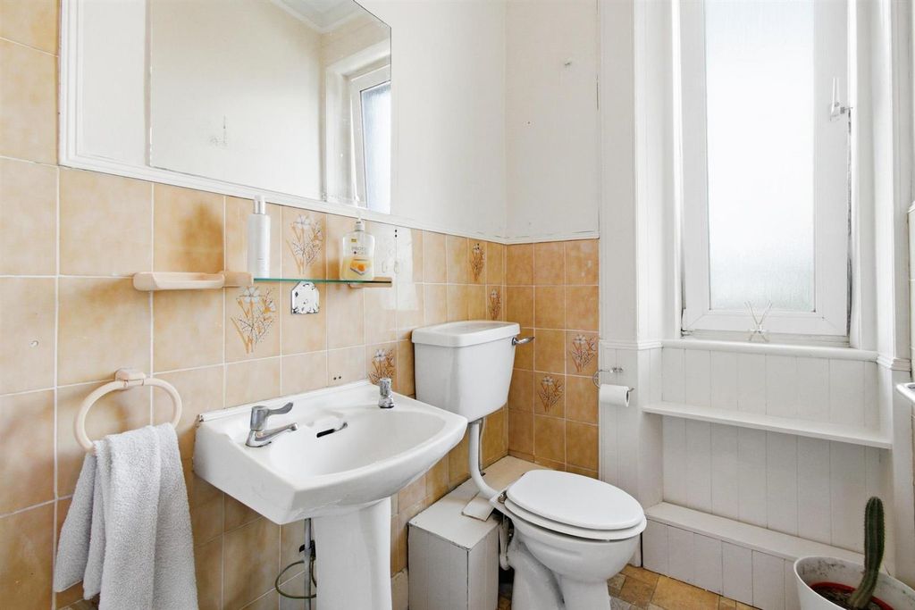 Additional image 14 of 1 bed flat for saleRound Riding Road Dumbarton G82