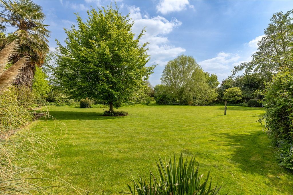 Property photo 2 of 19 Picture No. 21