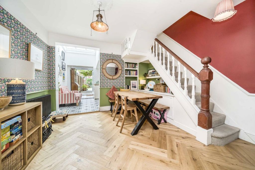 Property photo 2 of 7
