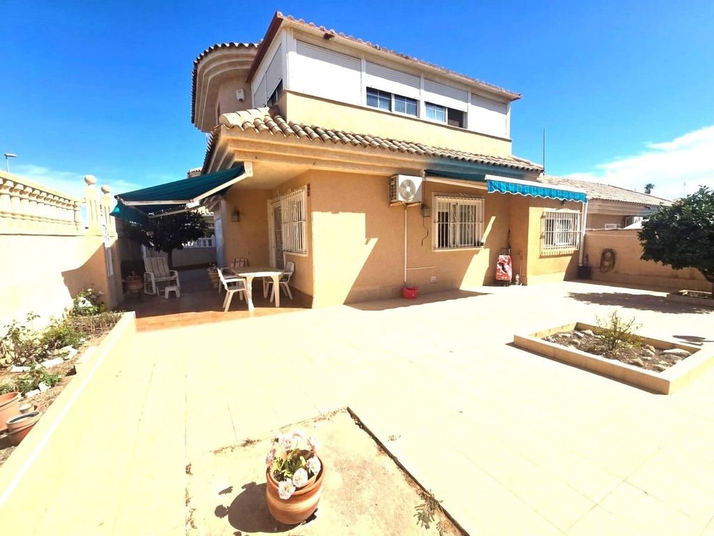 Property photo 2 of 49