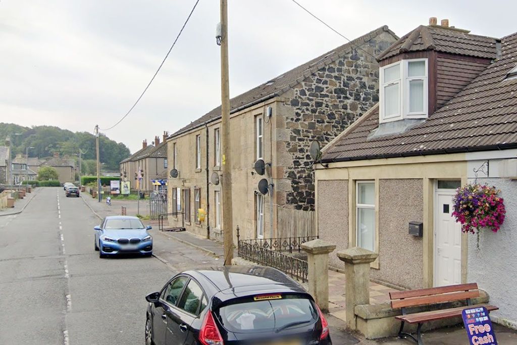 Property photo 1 of 9