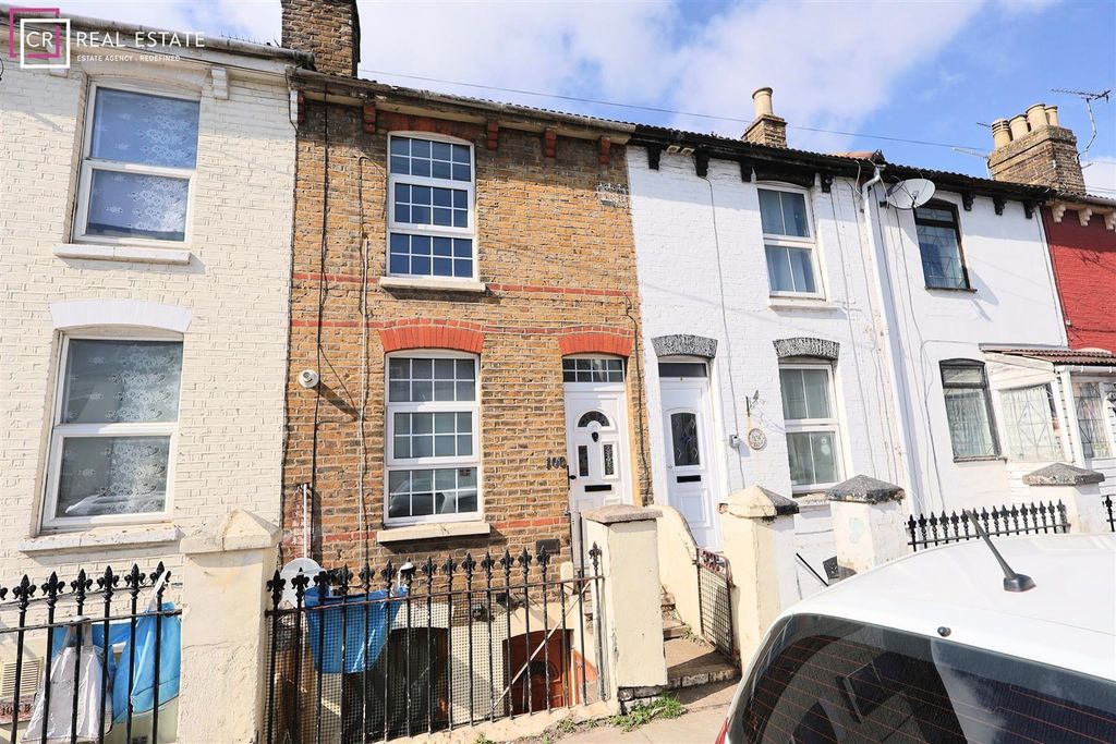 Property photo 1 of 9 External