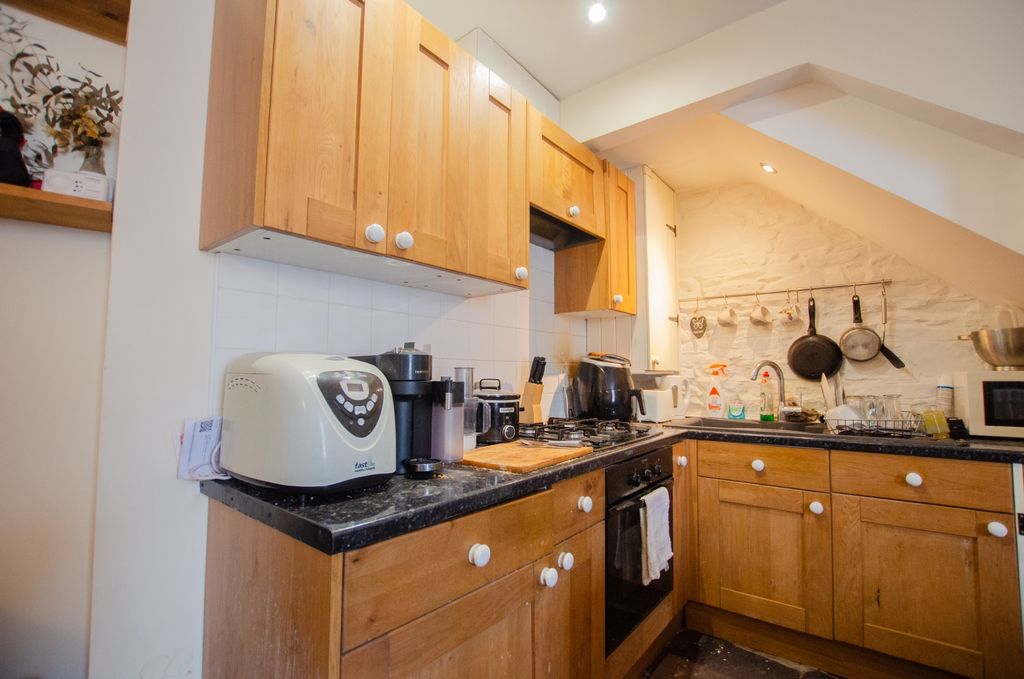 Property photo 3 of 9 To Book A Viewing Call Tps Lostwithiel On 01208 87