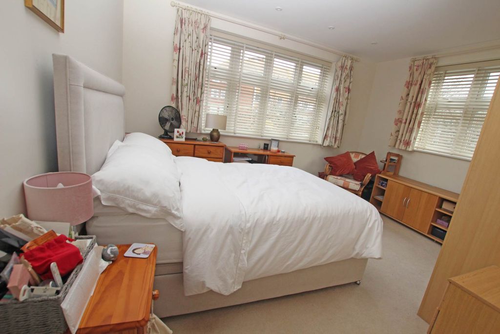 Additional image 7 of 3 bed flat for saleDarley Road, Eastbourne BN20