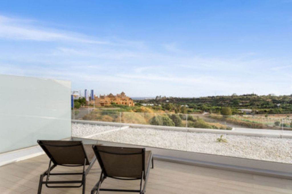 Property photo 3 of 28